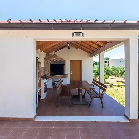 Appartement Niksa Podstrana