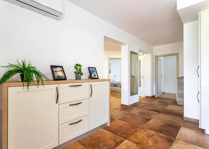 Niksa Appartement Podstrana